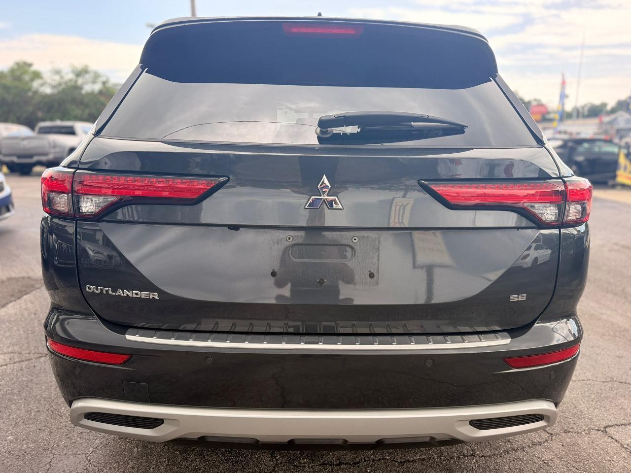 Mitsubishi Outlander SE 2WD 2024