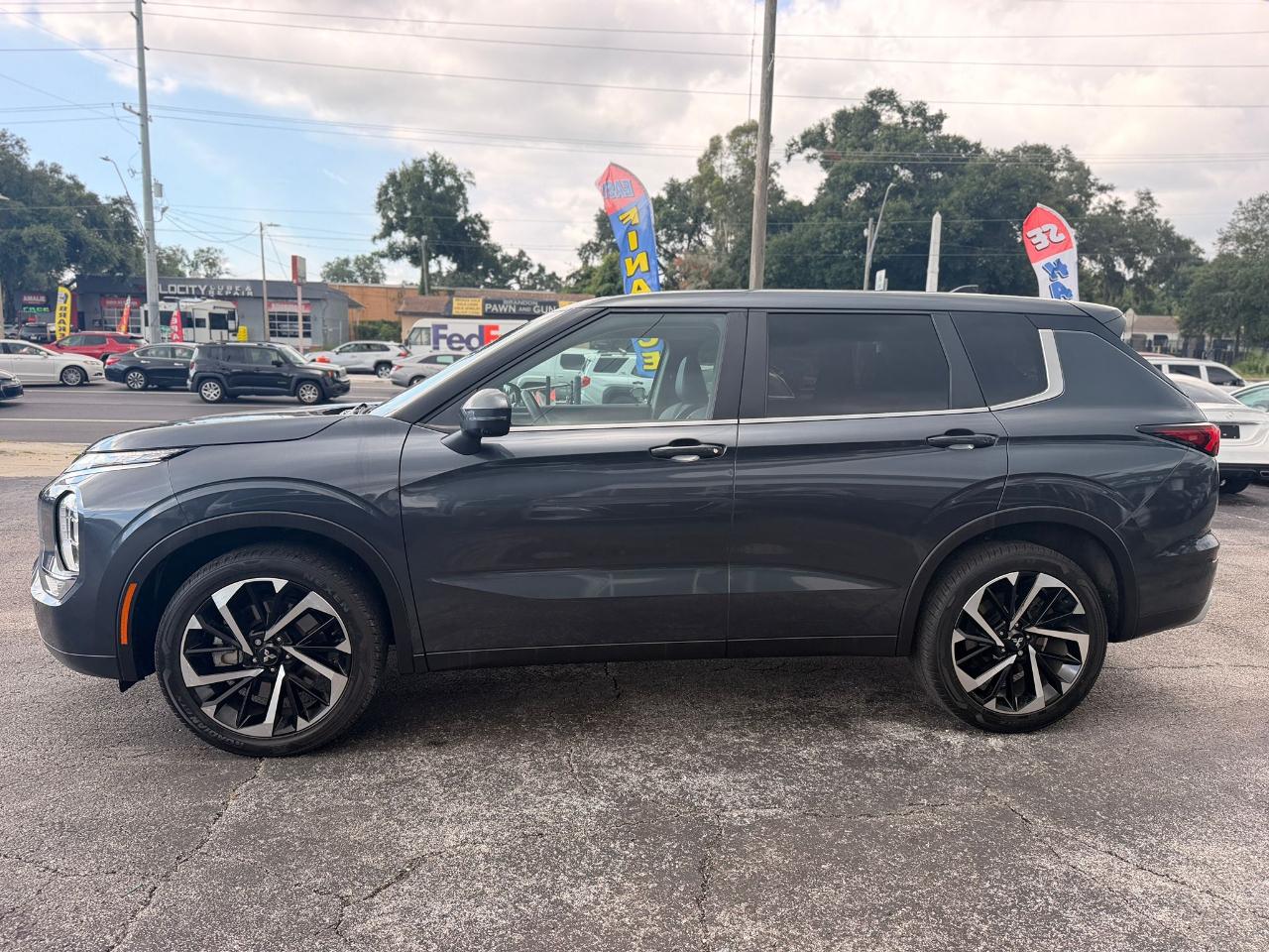 Mitsubishi Outlander SE 2WD 2024
