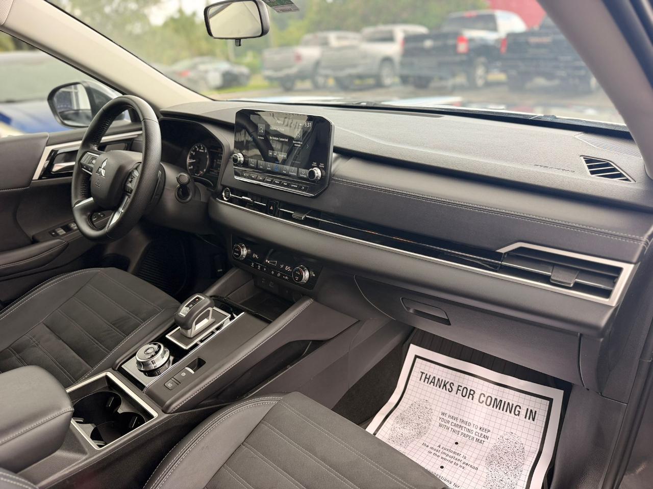 Mitsubishi Outlander SE 2WD 2024
