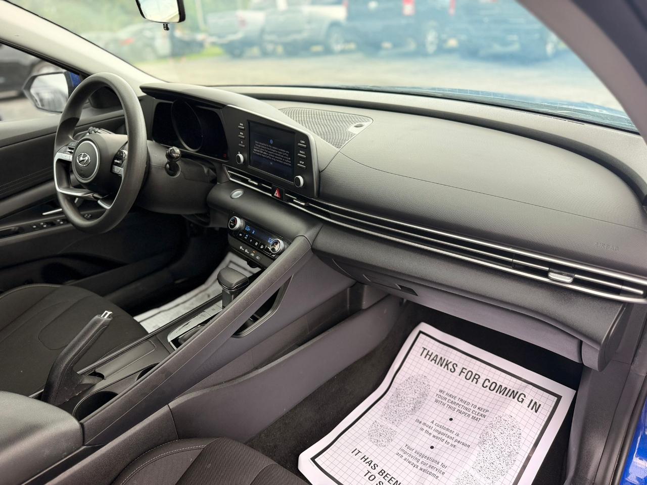 Hyundai Elantra SEL 2023