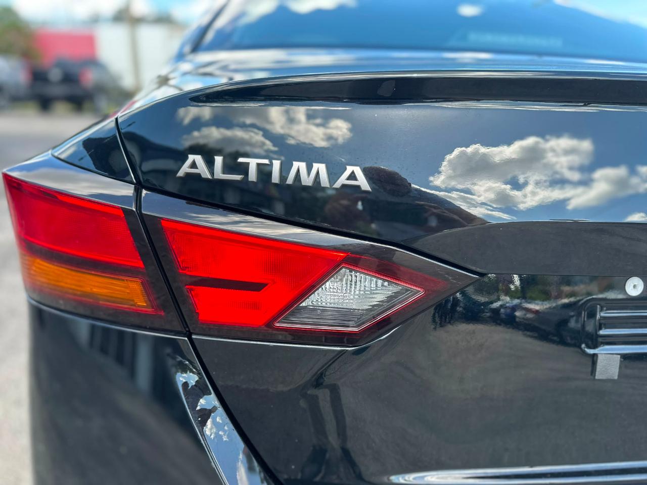 Nissan Altima 2.5 SR 2025