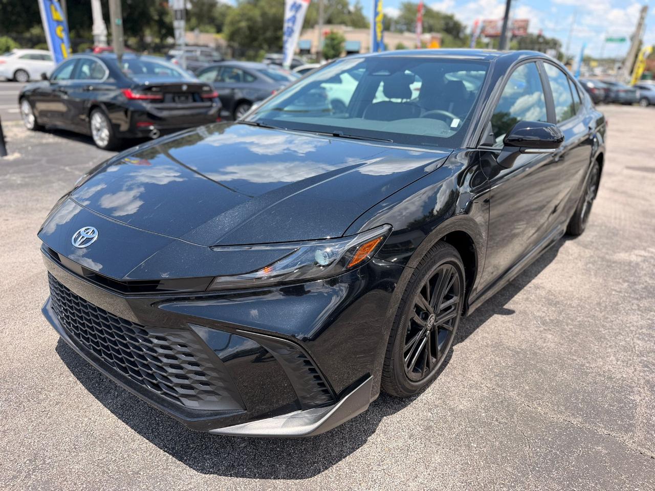 Toyota Camry Hybrid XLE 2026