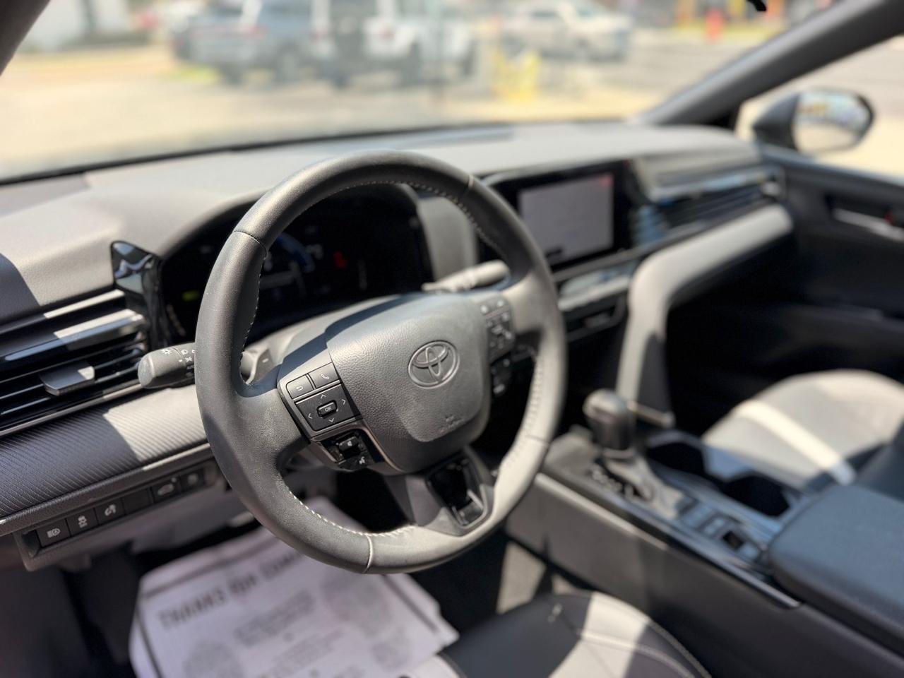 Toyota Camry Hybrid XLE 2026
