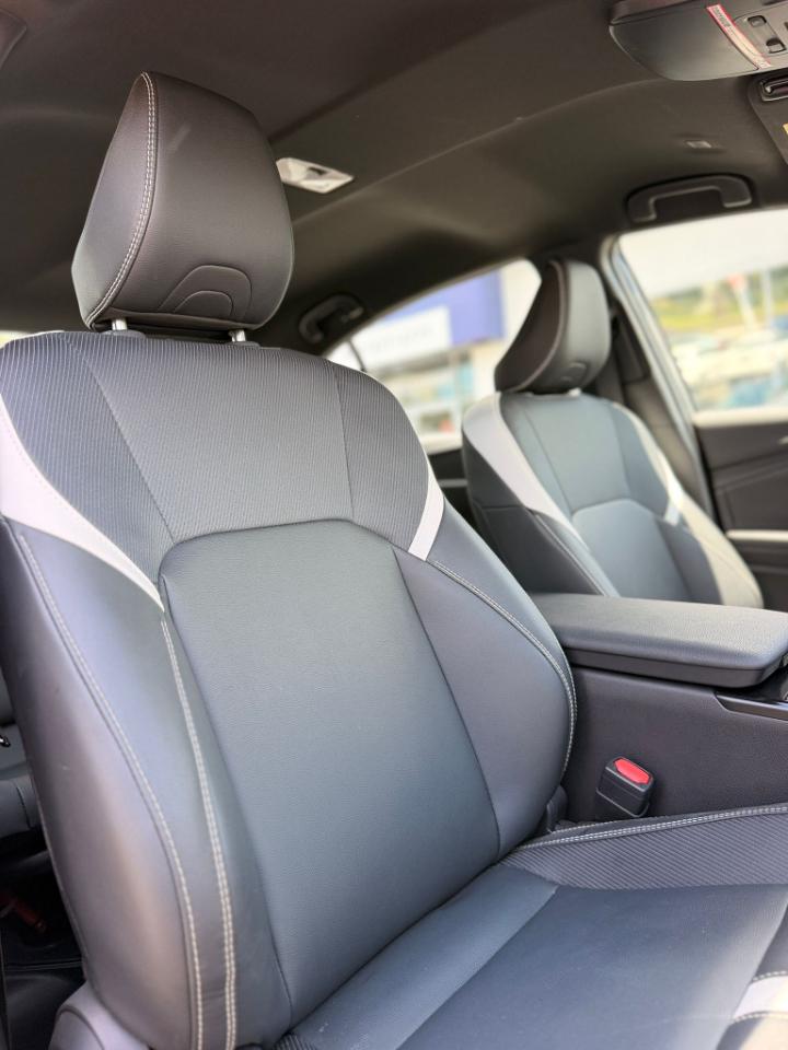Toyota Camry Hybrid XLE 2026