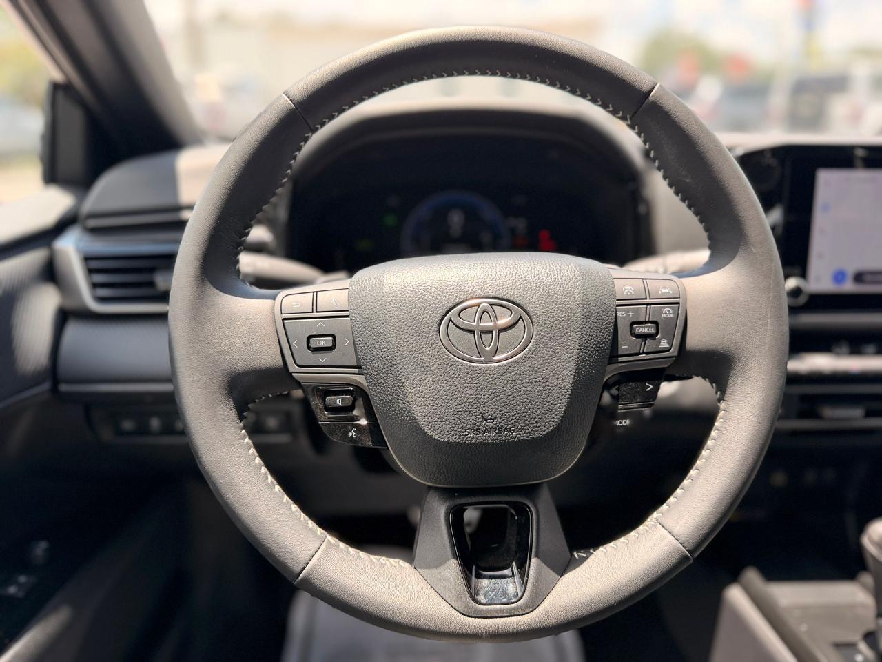 Toyota Camry Hybrid XLE 2026
