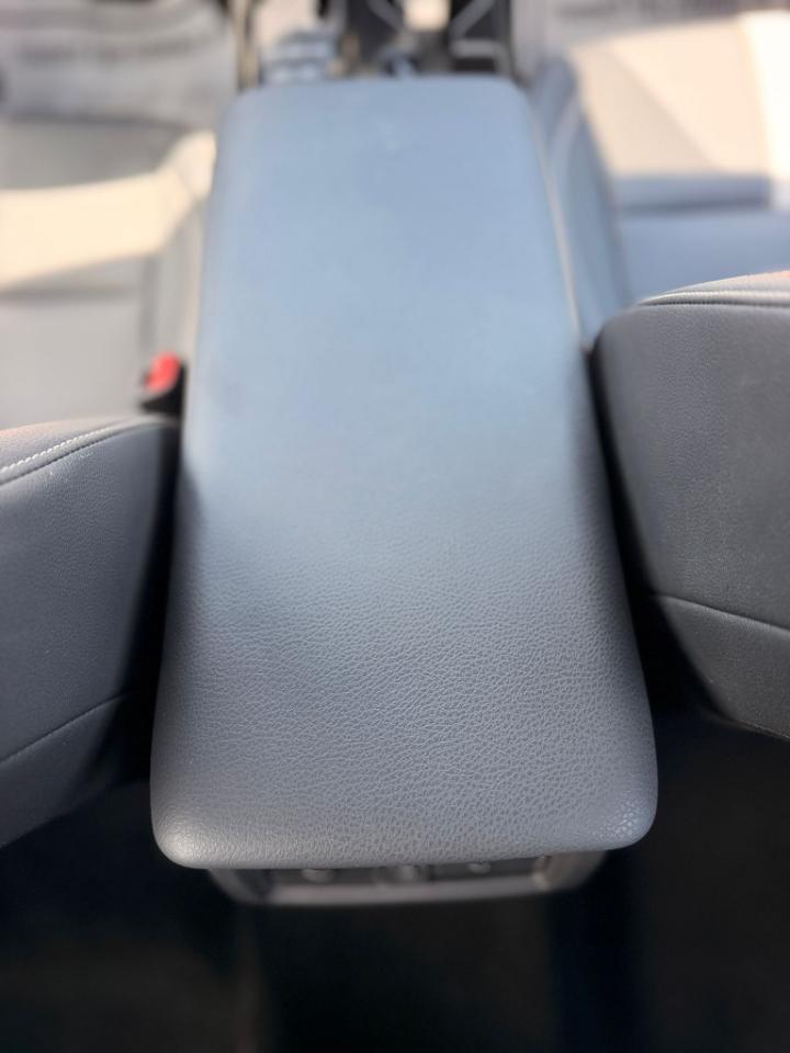 Toyota Camry Hybrid XLE 2026