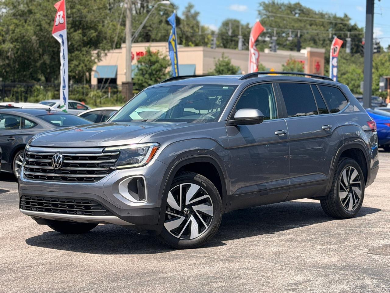 Volkswagen Atlas SE w/Technology 2024