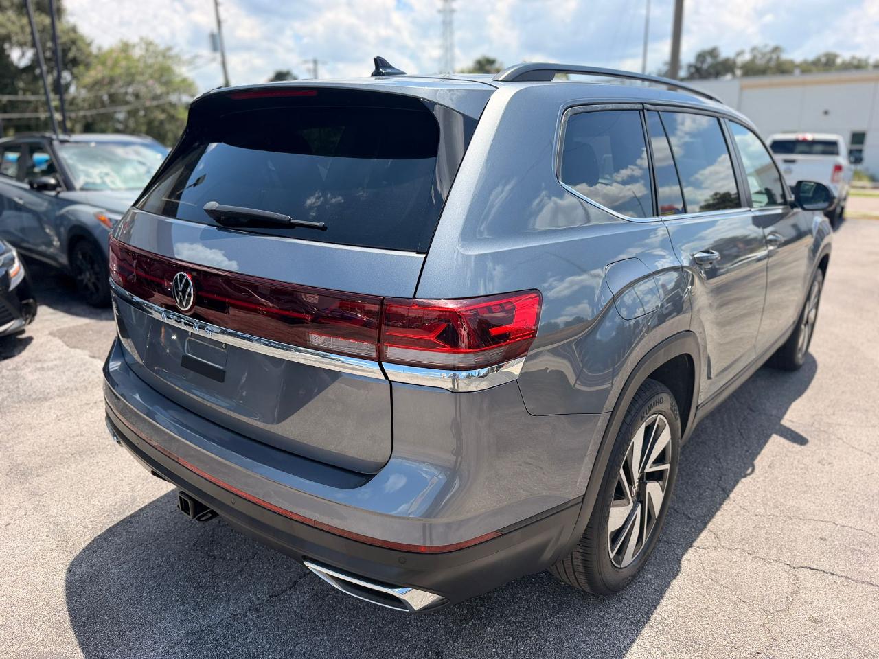 Volkswagen Atlas SE w/Technology 2024