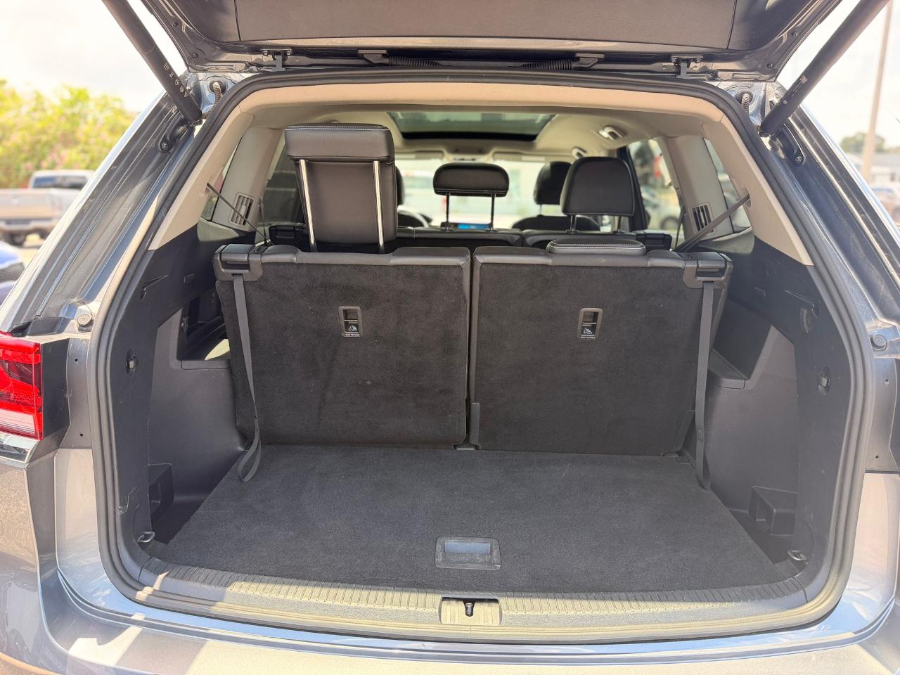 Volkswagen Atlas SE w/Technology 2024