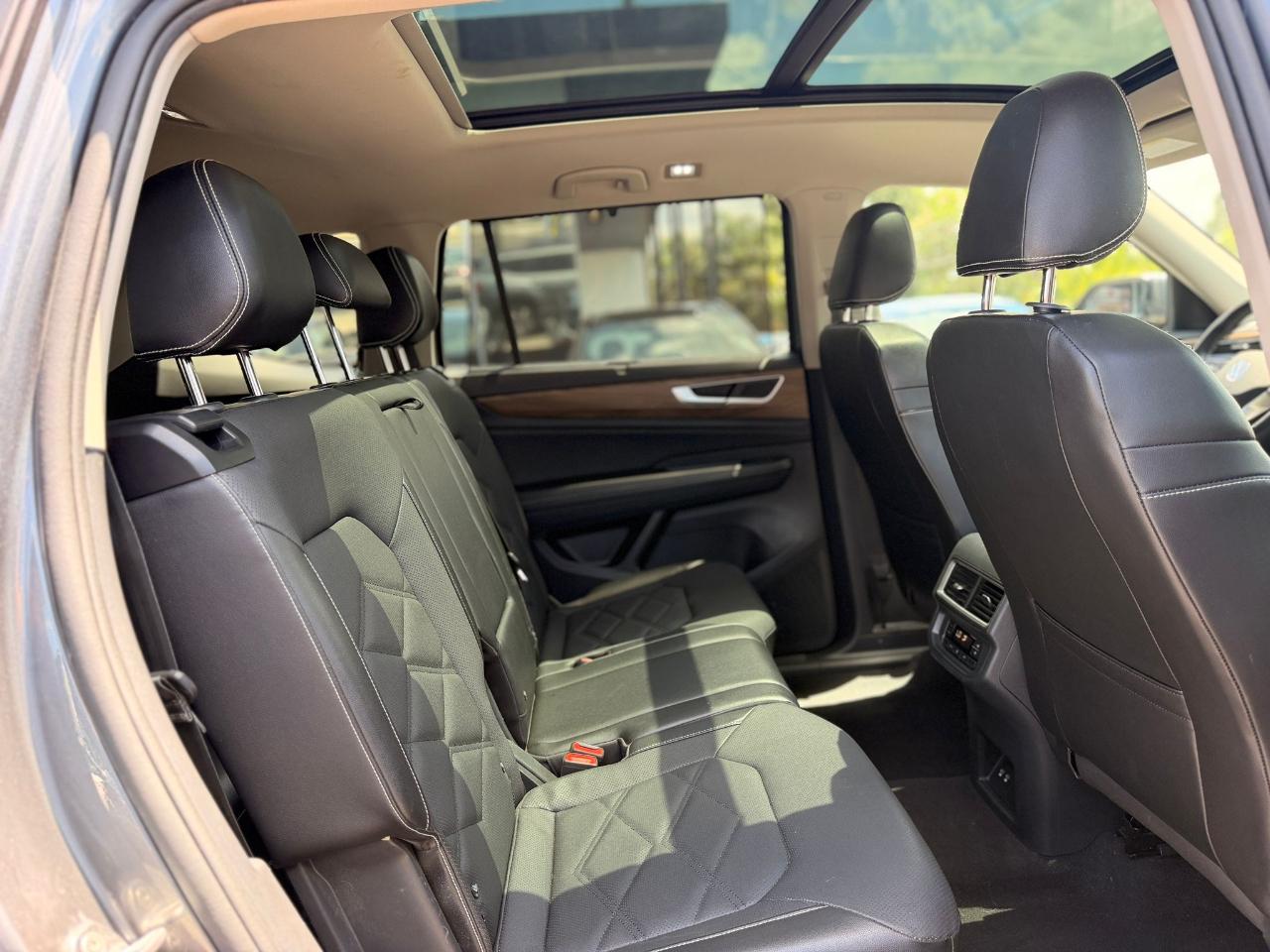 Volkswagen Atlas SE w/Technology 2024