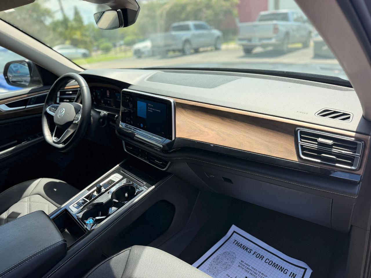 Volkswagen Atlas SE w/Technology 2024