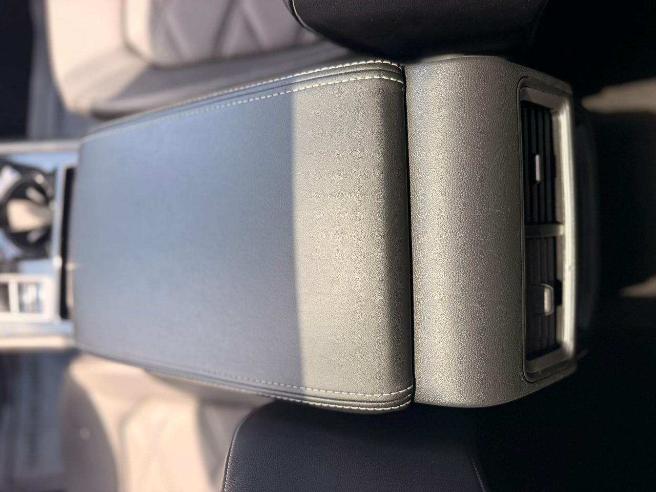 Volkswagen Atlas SE w/Technology 2024