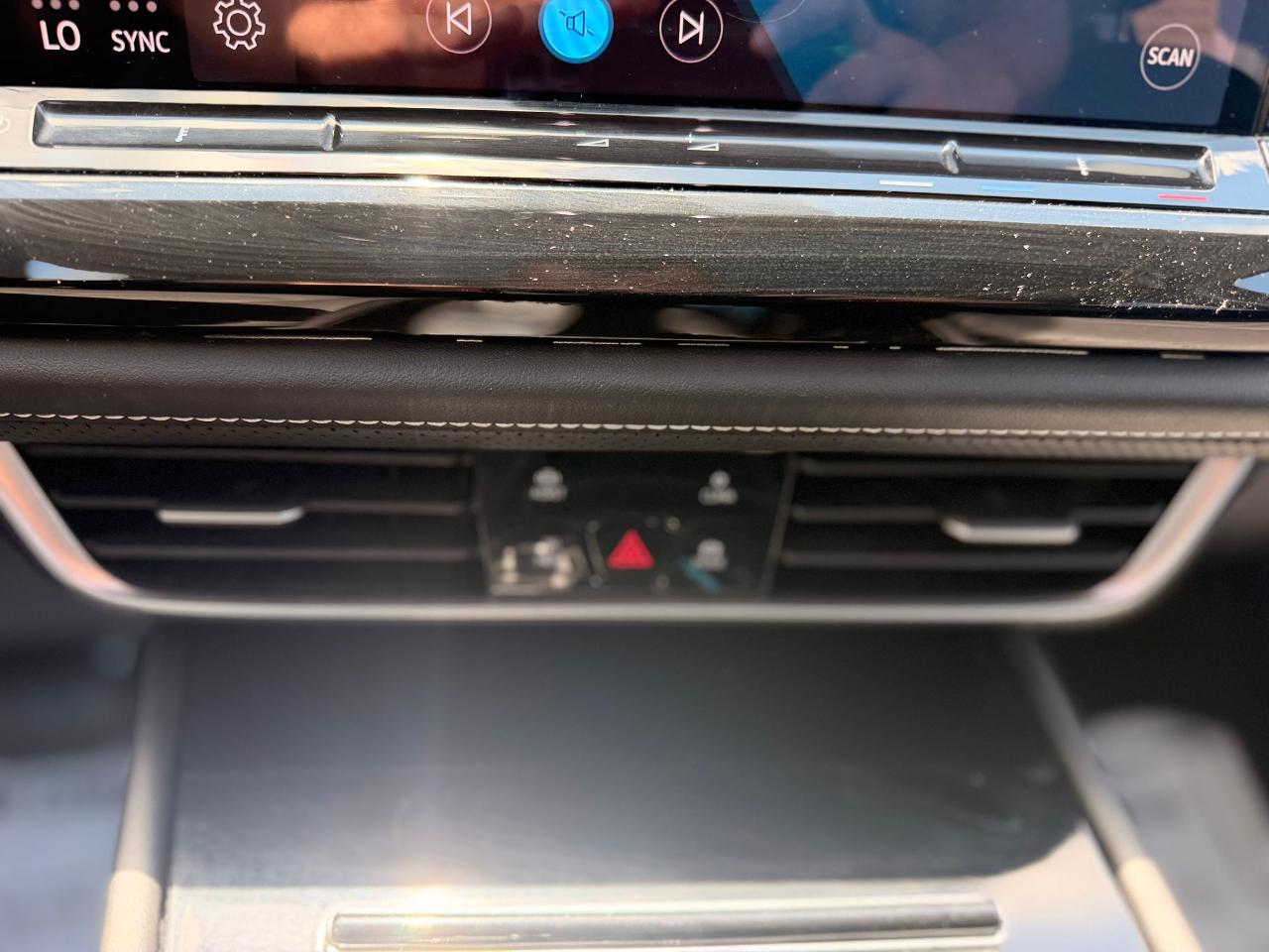 Volkswagen Atlas SE w/Technology 2024