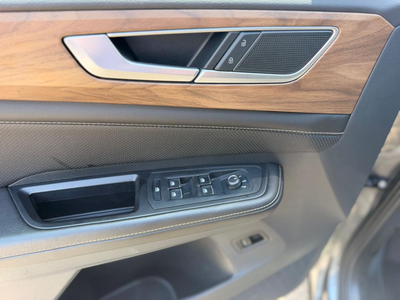 Volkswagen Atlas SE w/Technology 2024