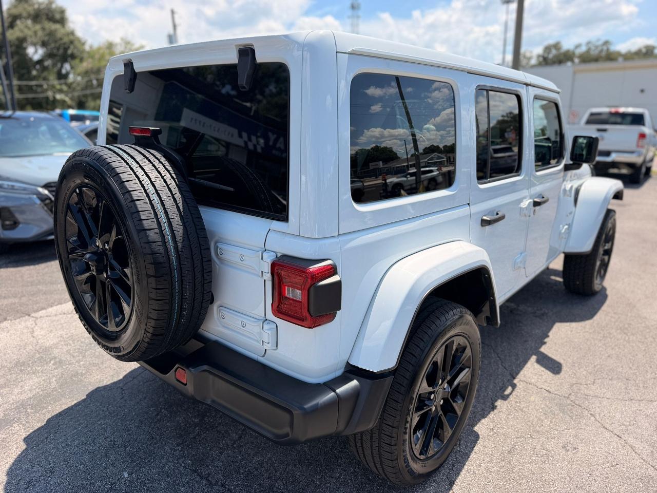 Jeep Wrangler 4xe Sahara 2024