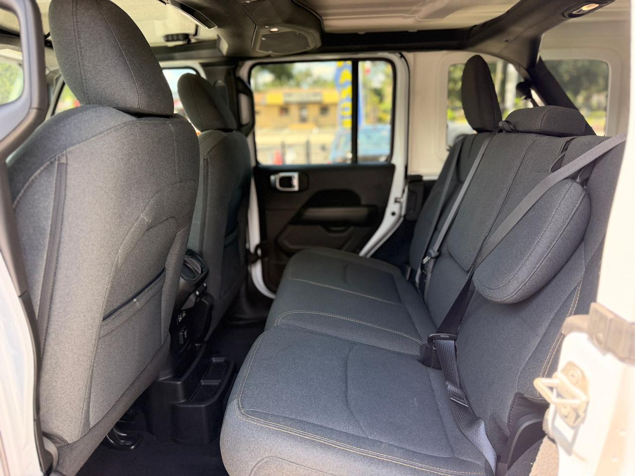 Jeep Wrangler 4xe Sahara 2024