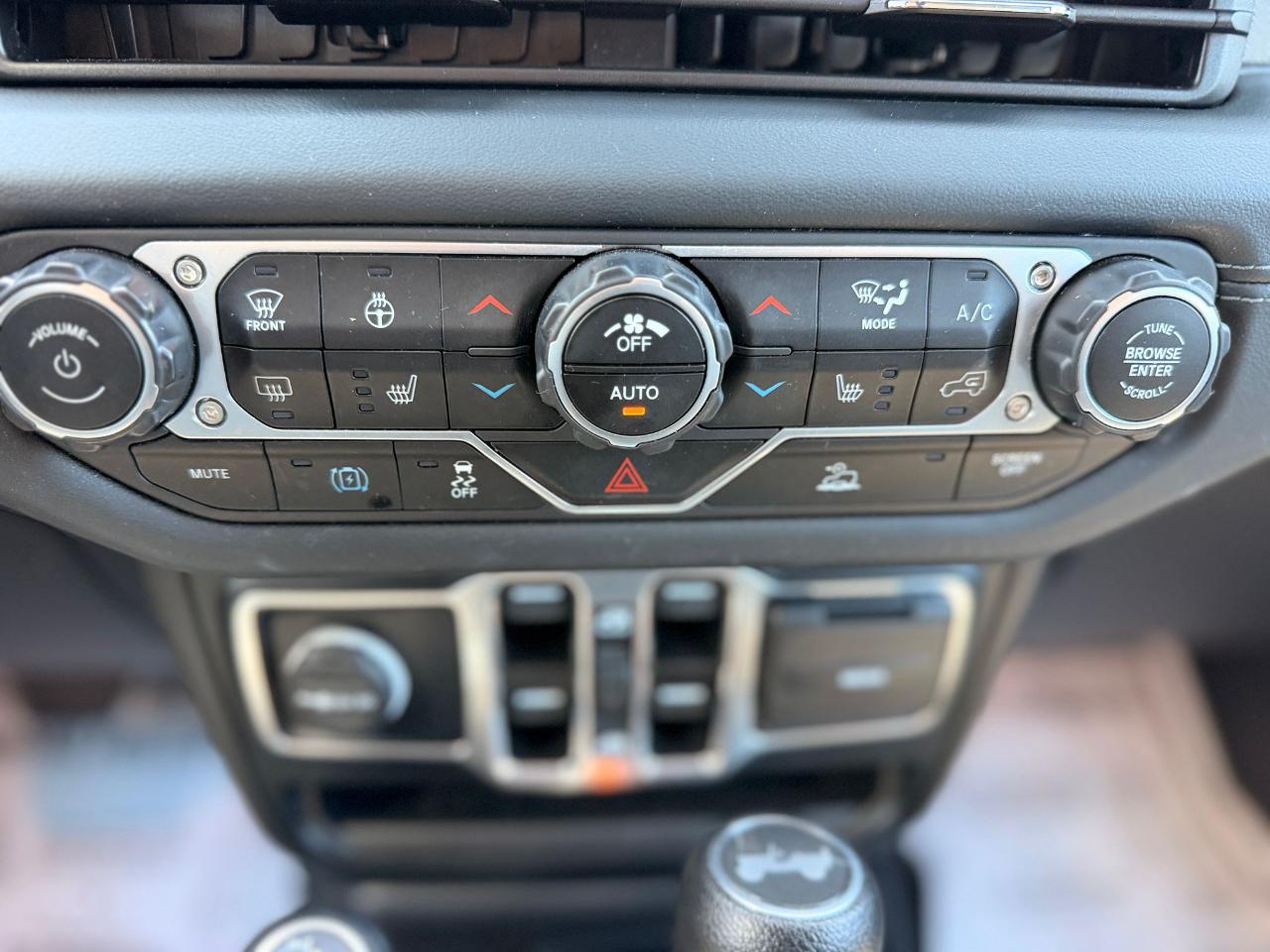Jeep Wrangler 4xe Sahara 2024