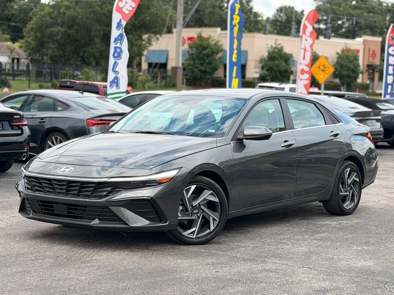 Hyundai Elantra Limited 2025