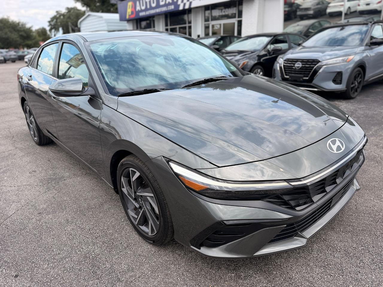 Hyundai Elantra Limited 2025