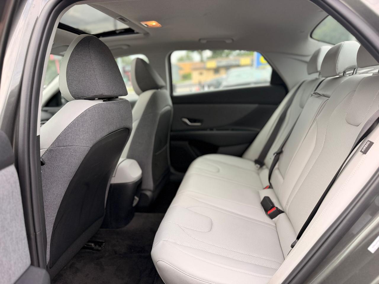 Hyundai Elantra Limited 2025