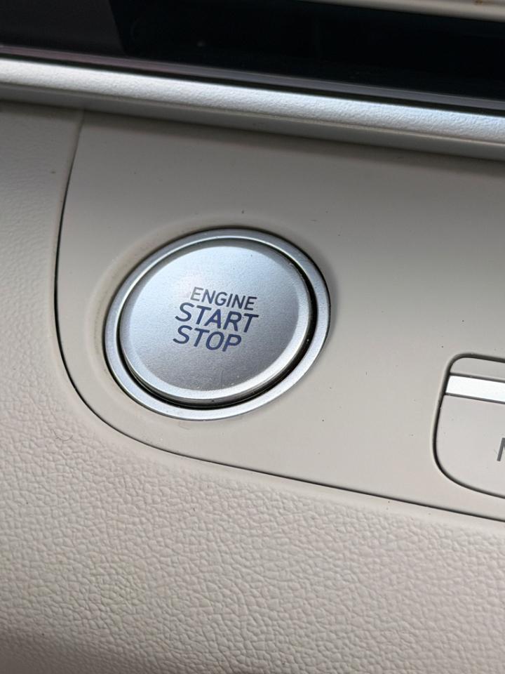 Hyundai Elantra Limited 2025