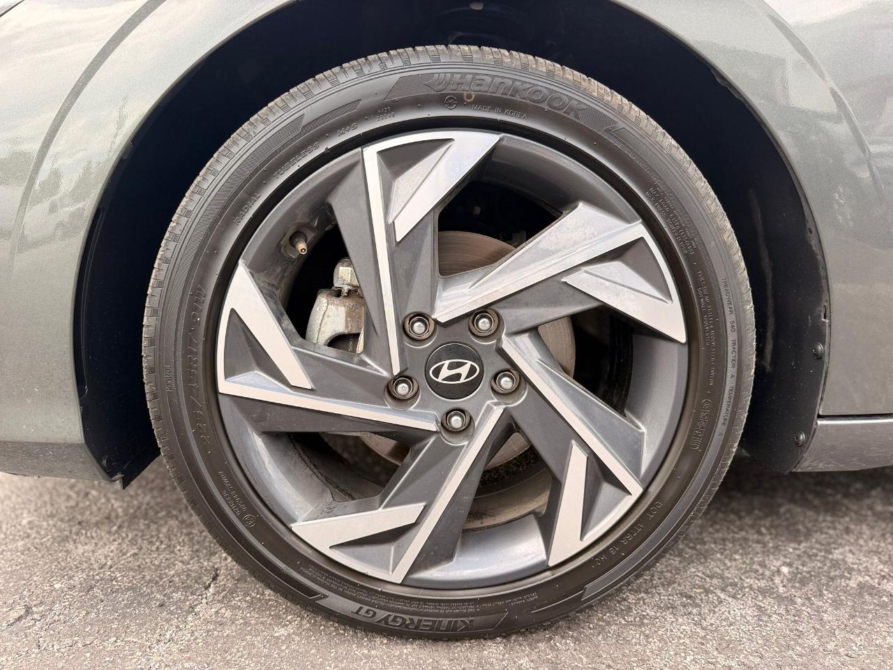 Hyundai Elantra Limited 2025