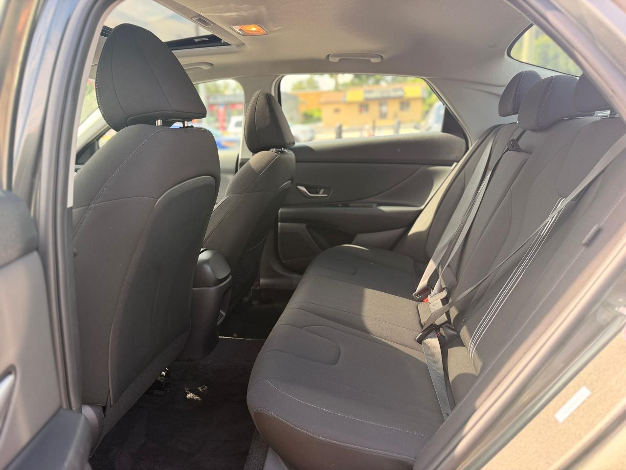Hyundai Elantra SEL Convenience 2025