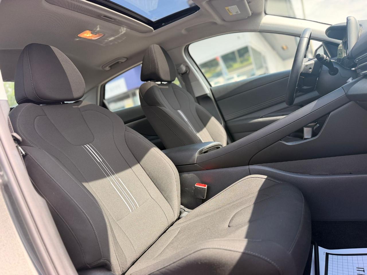 Hyundai Elantra SEL Convenience 2025