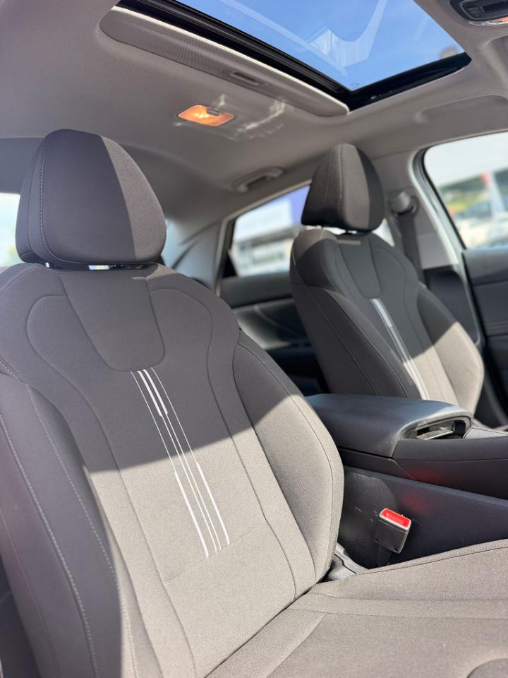 Hyundai Elantra SEL Convenience 2025