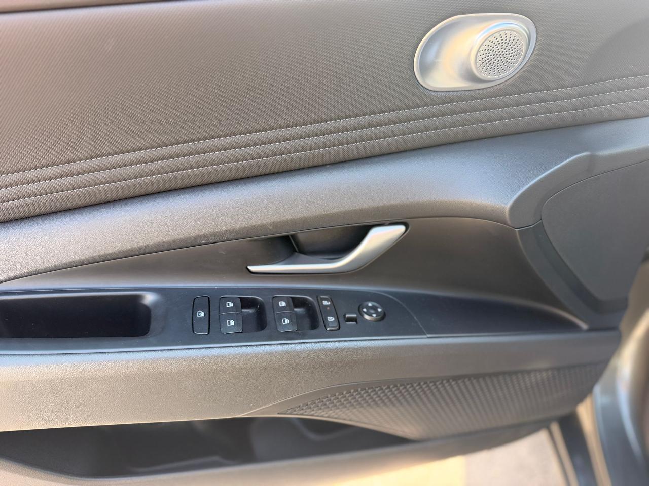 Hyundai Elantra SEL Convenience 2025