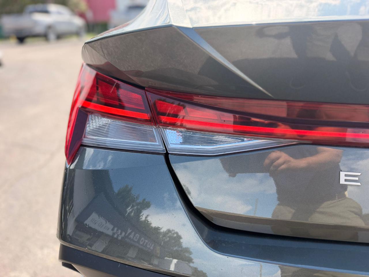 Hyundai Elantra SEL Convenience 2025