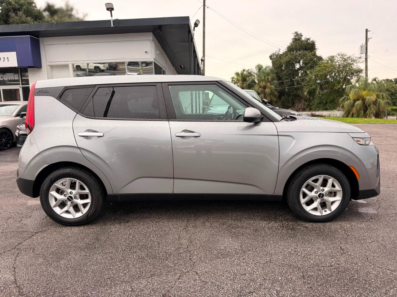 Kia Soul LX CVT 2022