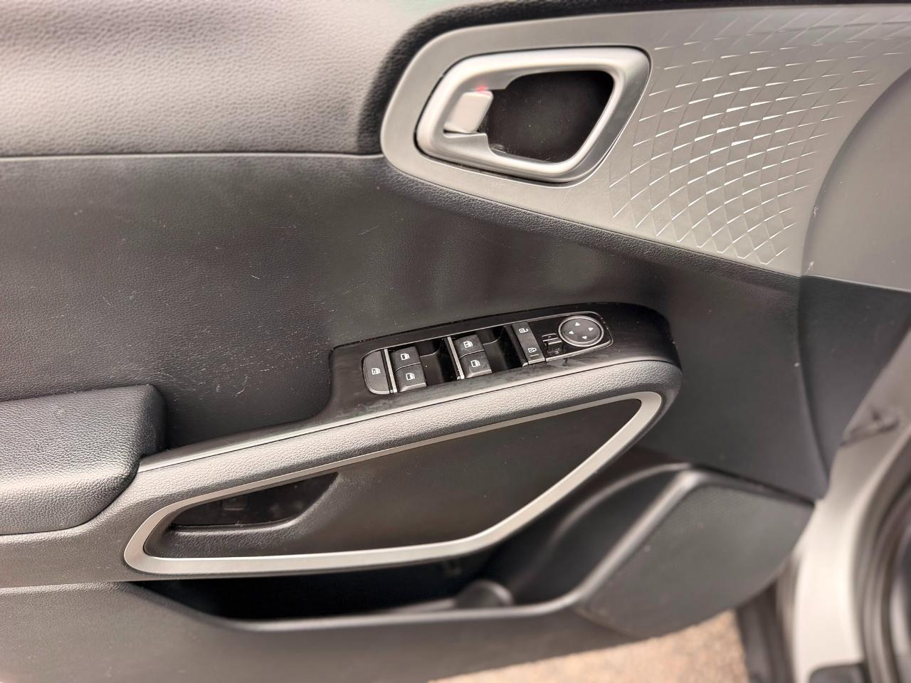 Kia Soul LX CVT 2022