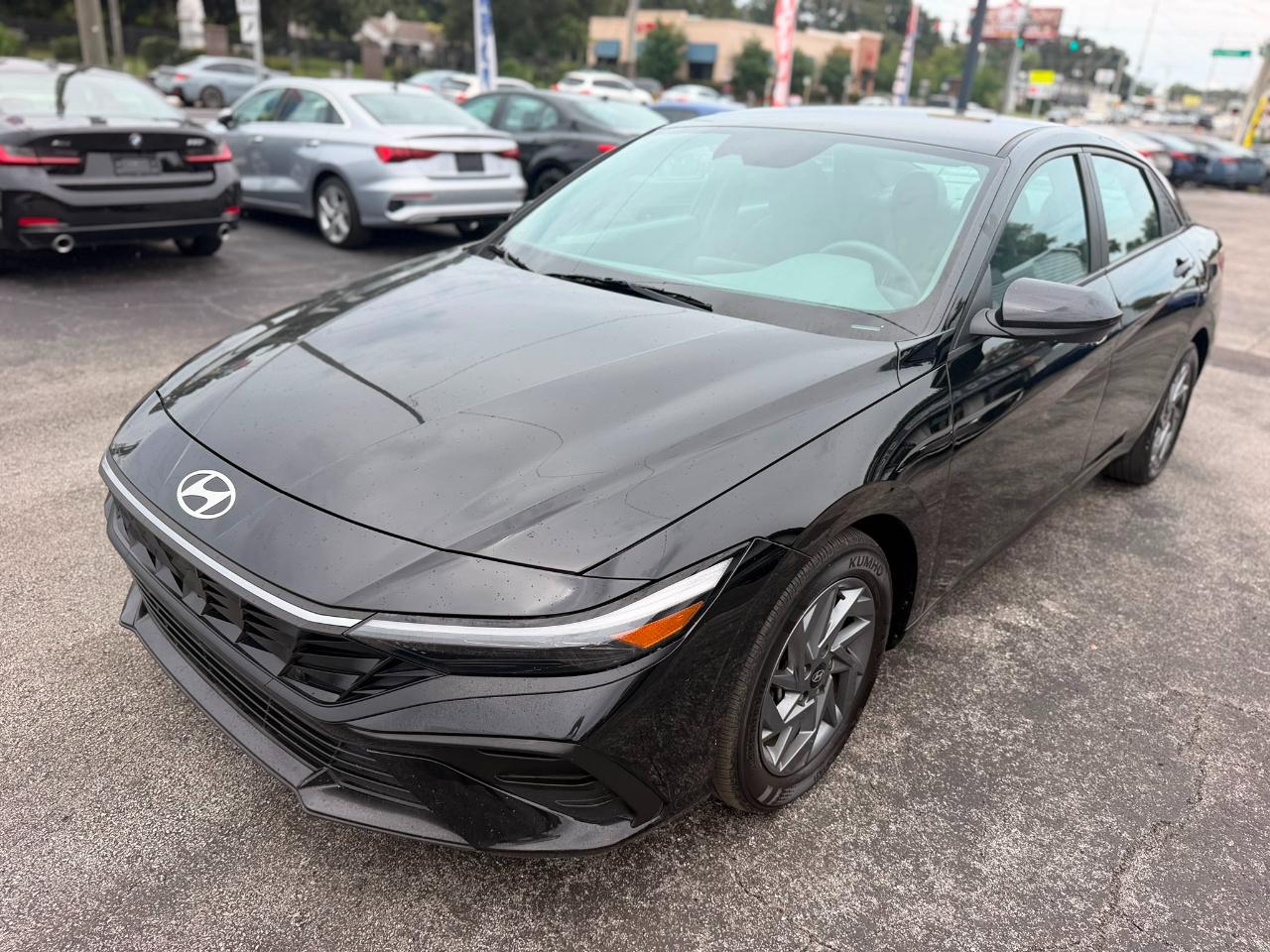 Hyundai Elantra SEL 2024