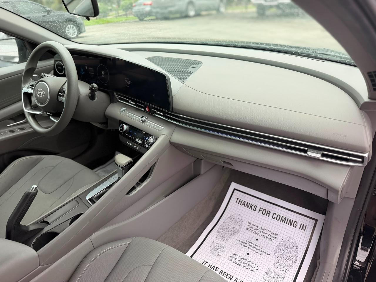 Hyundai Elantra SEL 2024