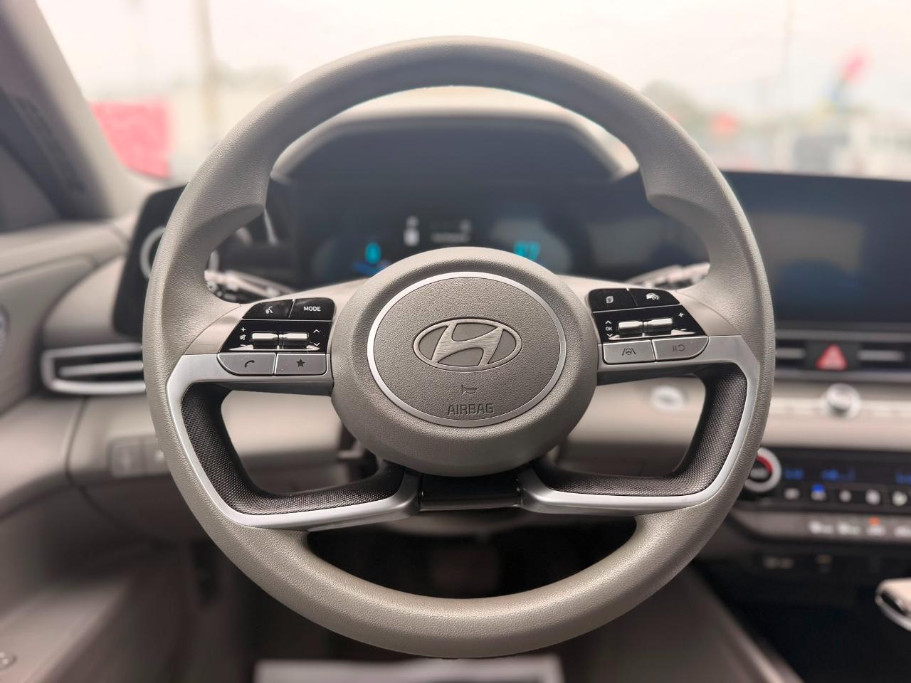 Hyundai Elantra SEL 2024