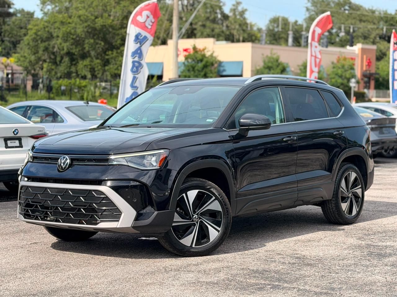 2025 Volkswagen Taos SE 4Motion