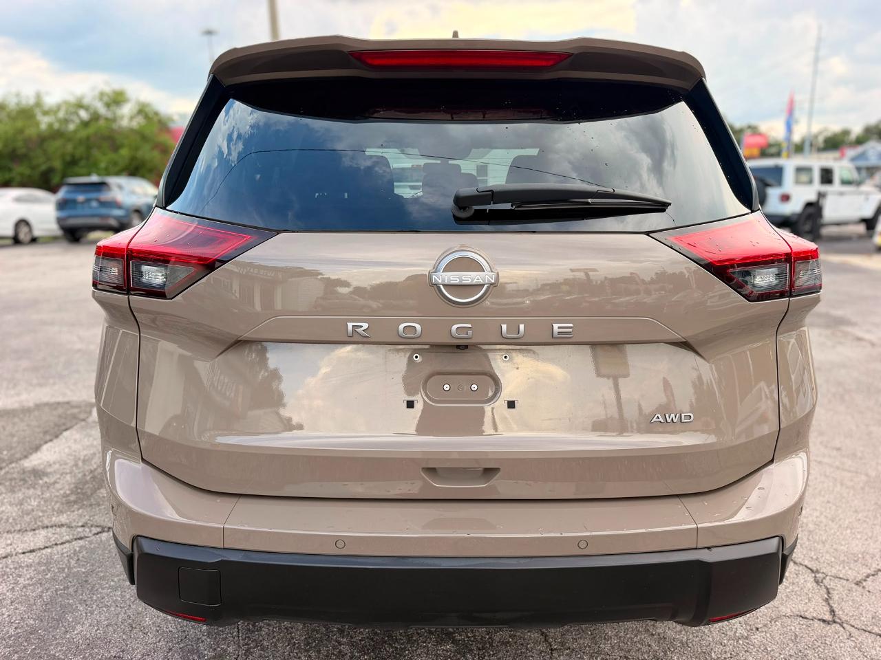 Nissan Rogue SV AWD 2025
