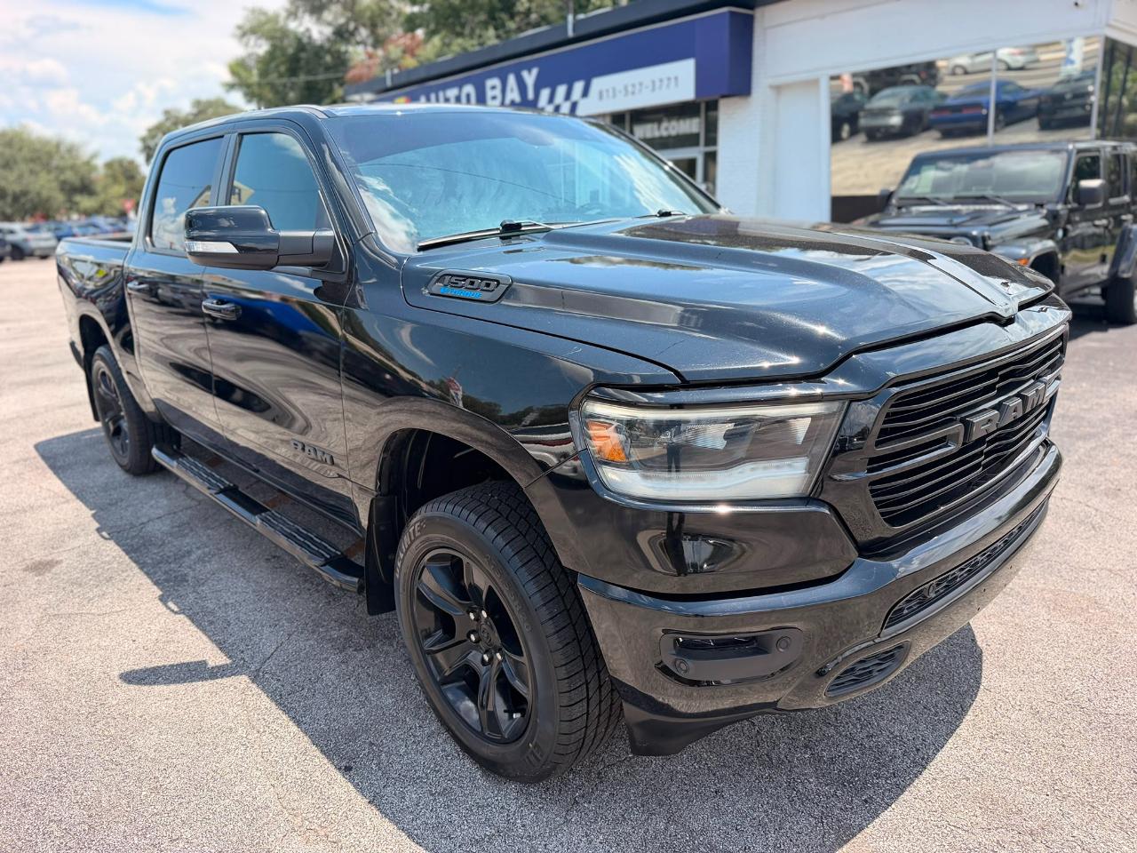 RAM 1500 Big Horn Crew Cab SWB 4WD 2022
