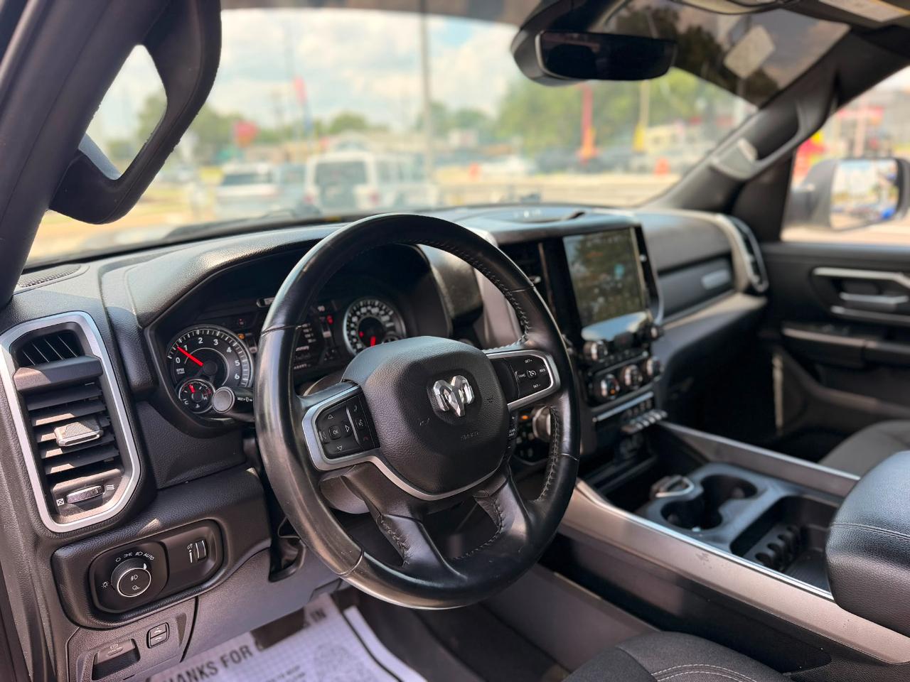 RAM 1500 Big Horn Crew Cab SWB 4WD 2022