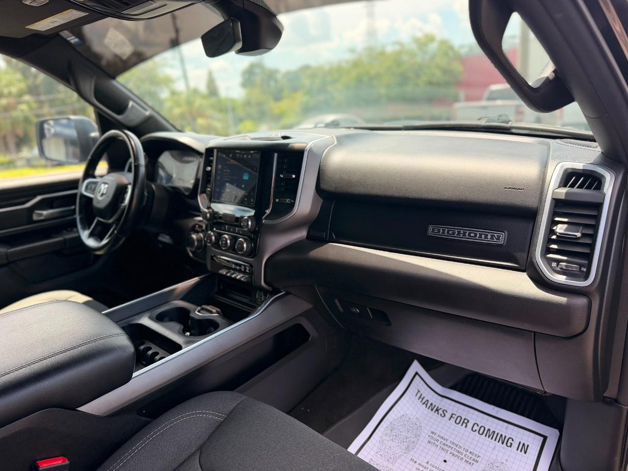 RAM 1500 Big Horn Crew Cab SWB 4WD 2022