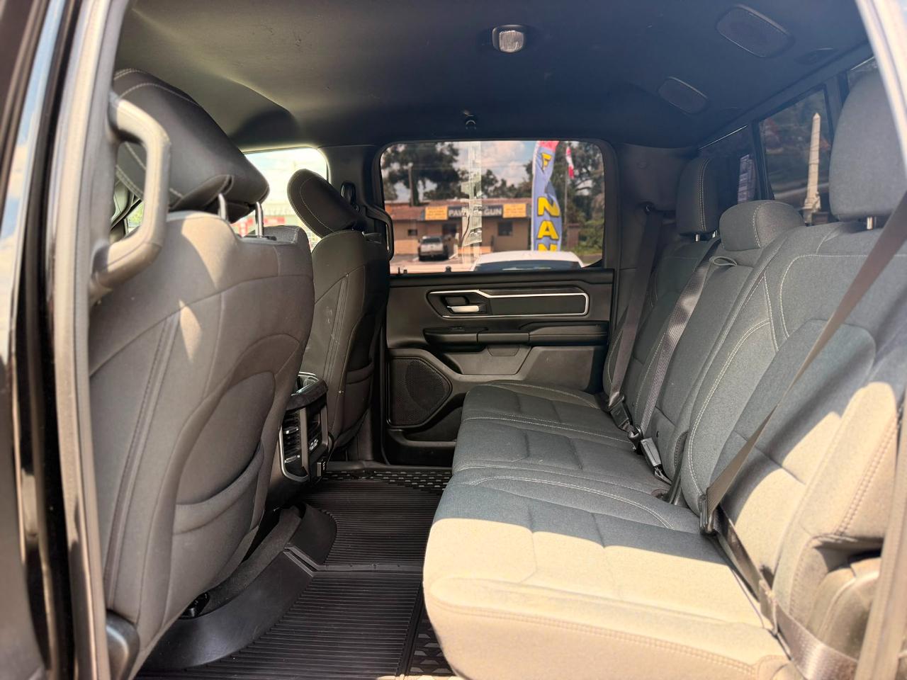 RAM 1500 Big Horn Crew Cab SWB 4WD 2022