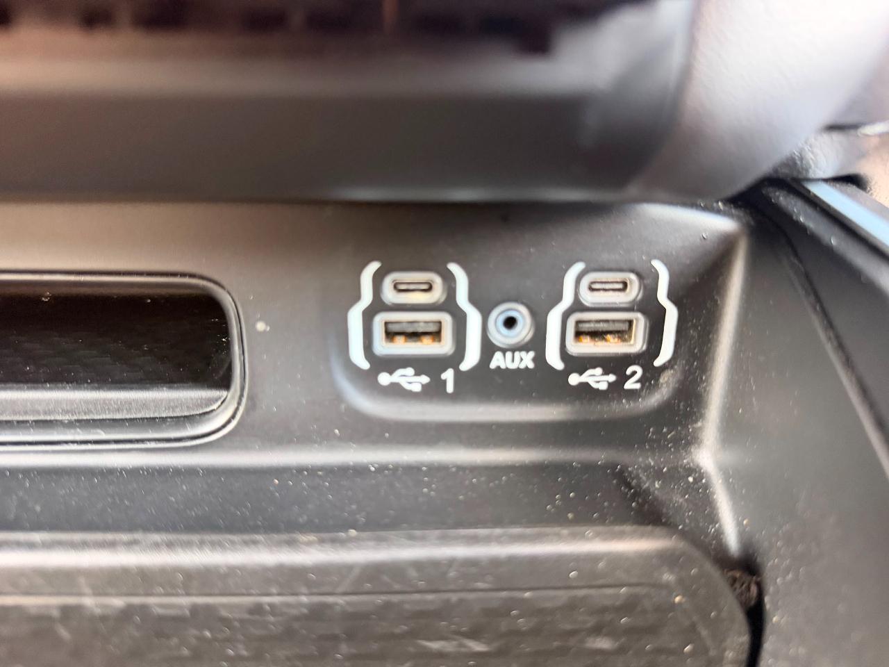 RAM 1500 Big Horn Crew Cab SWB 4WD 2022