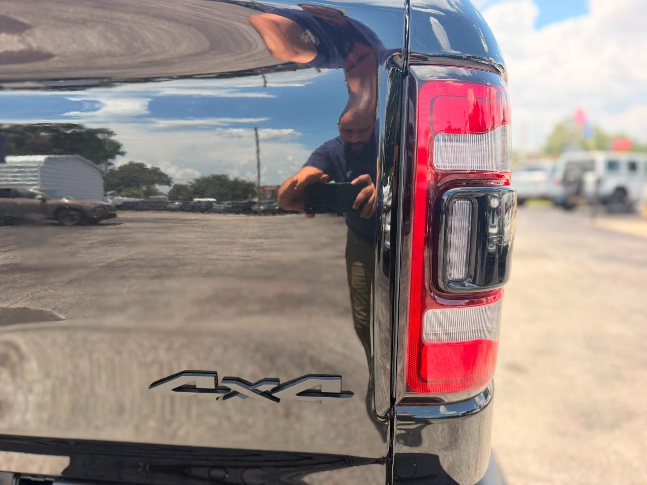 RAM 1500 Big Horn Crew Cab SWB 4WD 2022