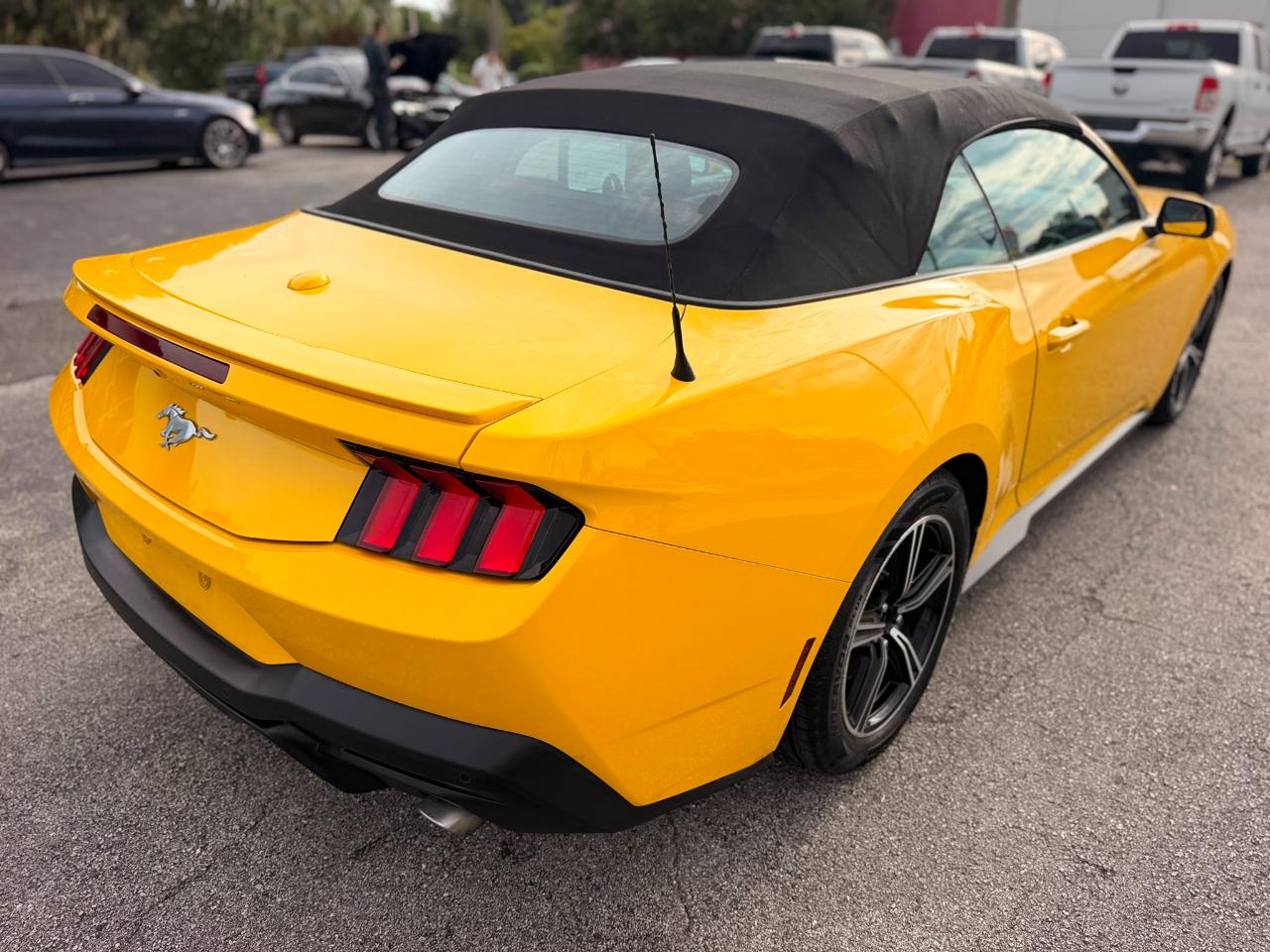 Ford Mustang EcoBoost Premium Convertible 2024