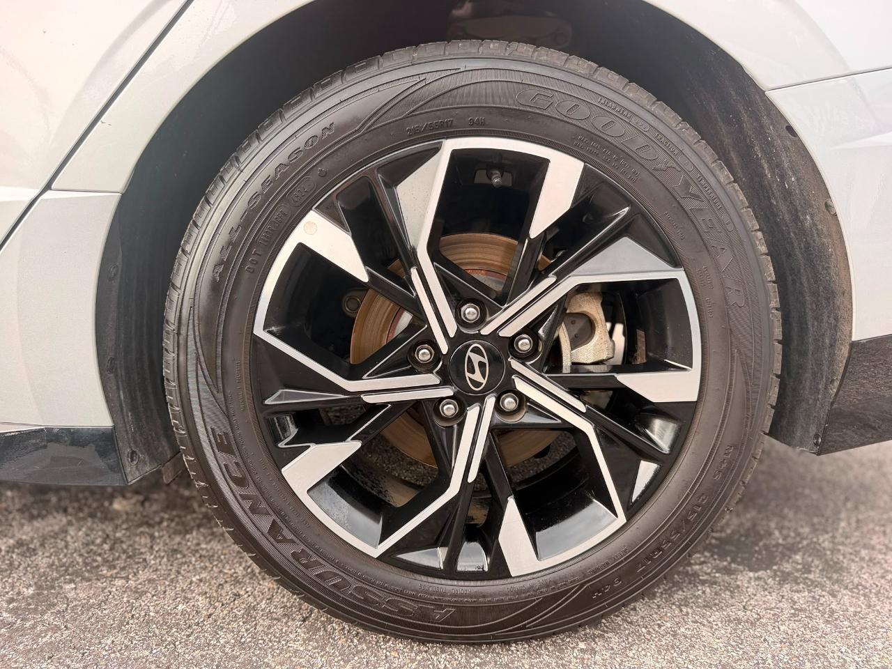 Hyundai Sonata SEL 2025