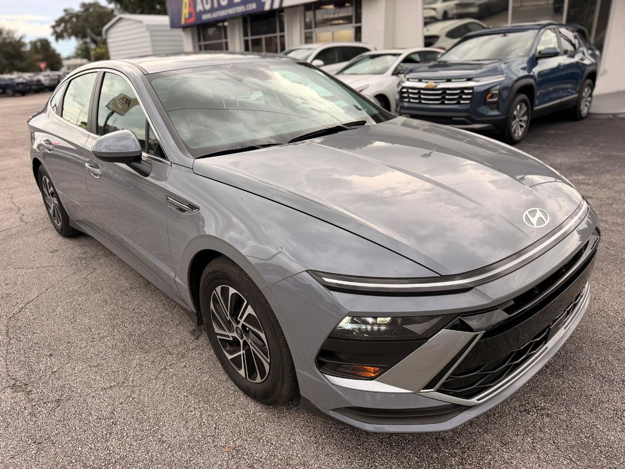 Hyundai Sonata Hybrid Blue 2025