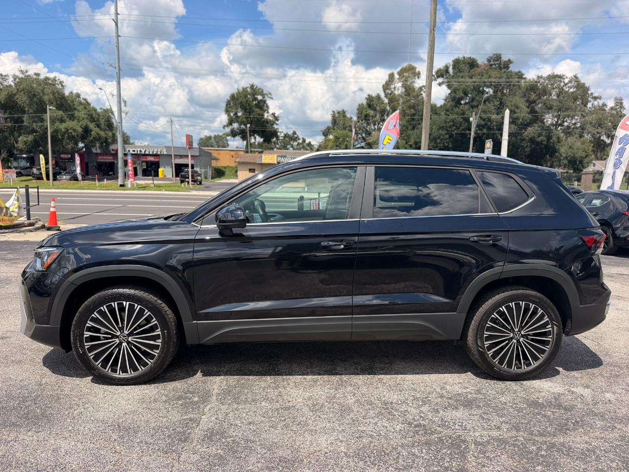Volkswagen Taos SE 2026