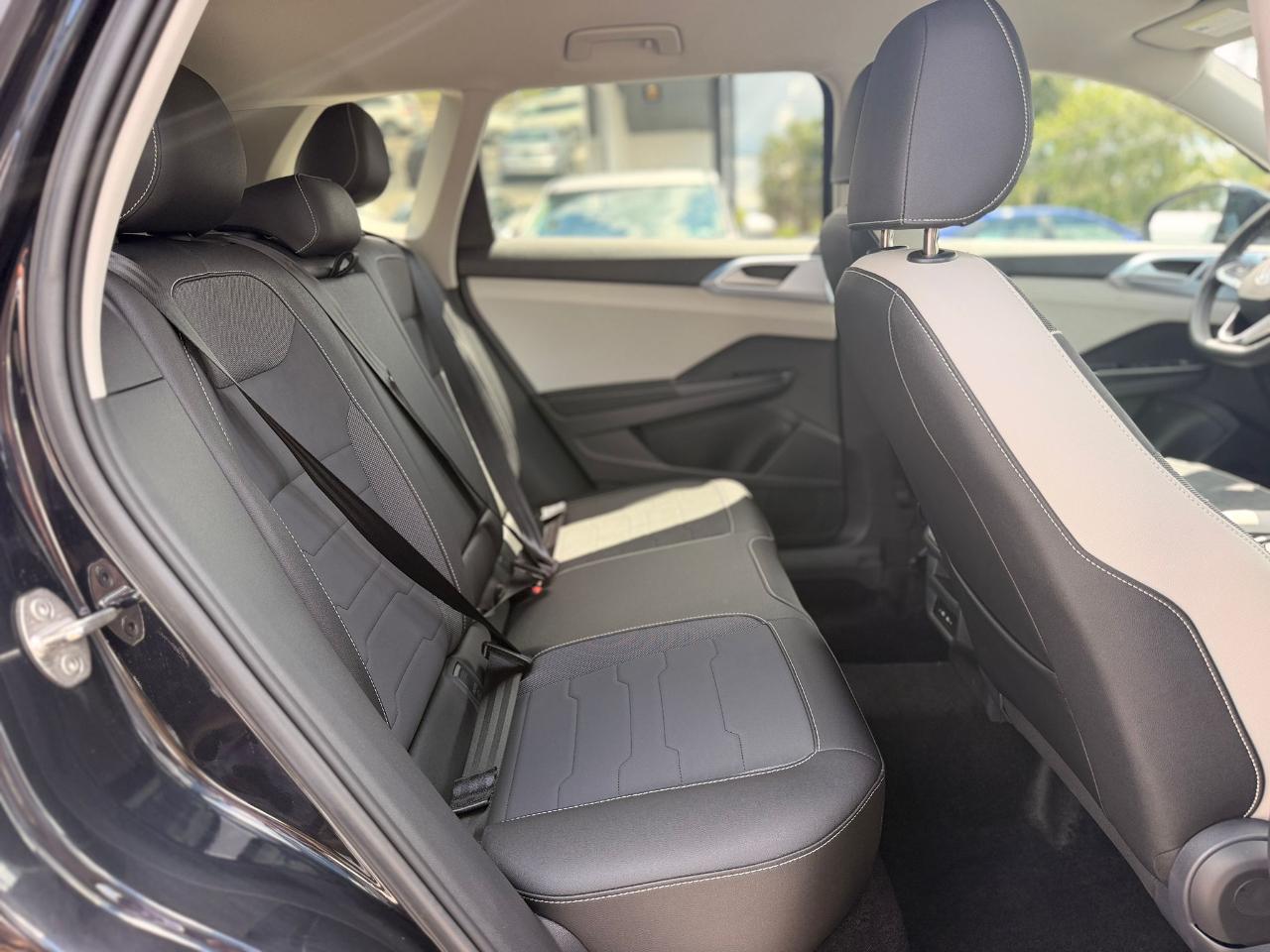 Volkswagen Taos SE 2026