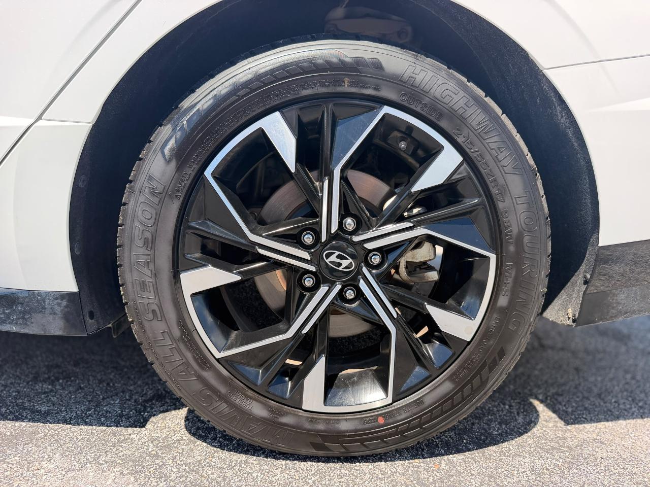 Hyundai Sonata SEL 2024